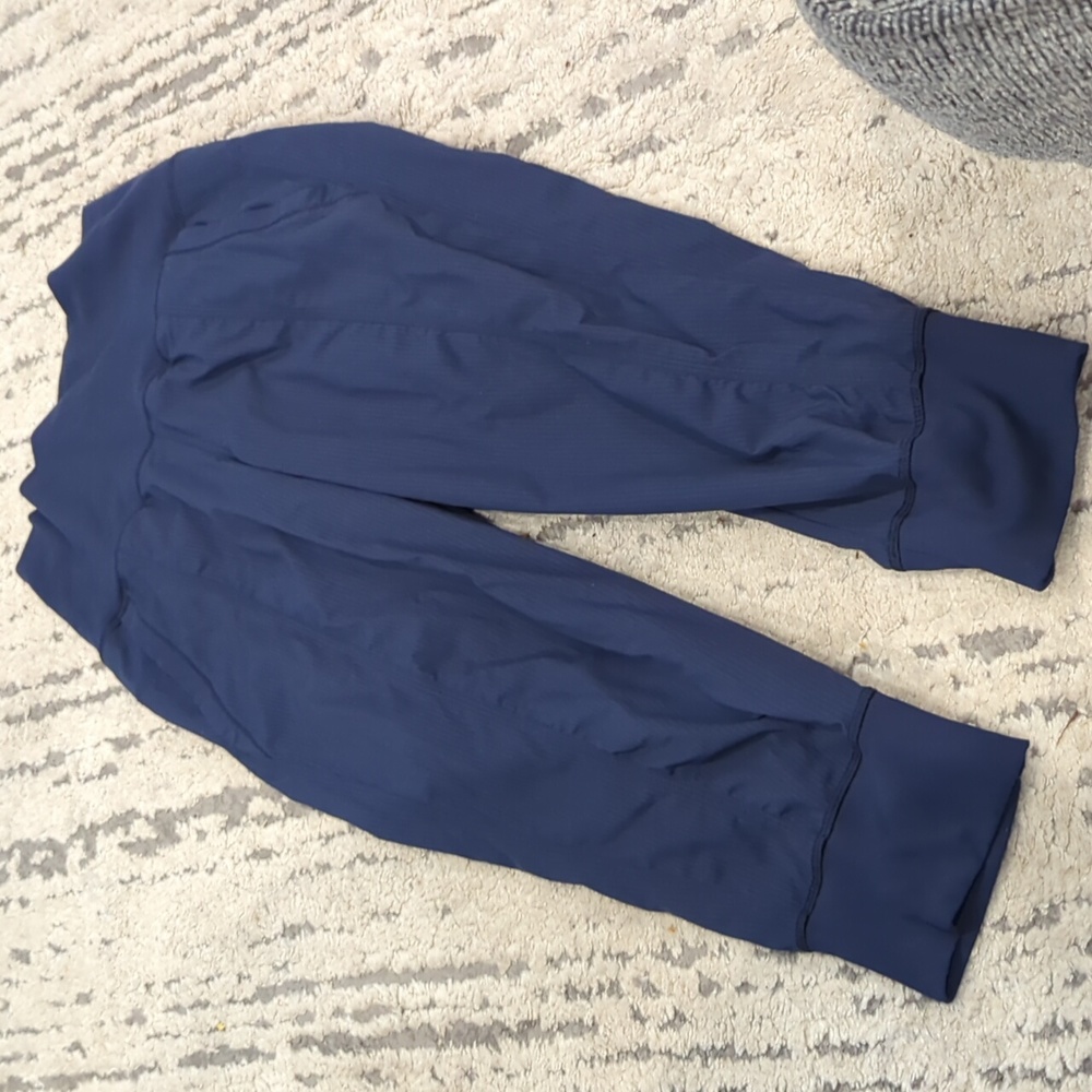 Lululemon In Flux Crop Inkwell - Picture 8 of 12